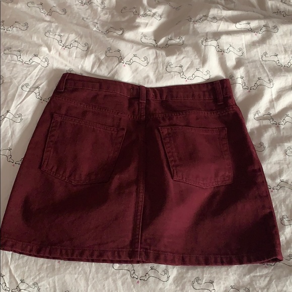 COPY - Topshop Burgundy mini skirt - Picture 4 of 6